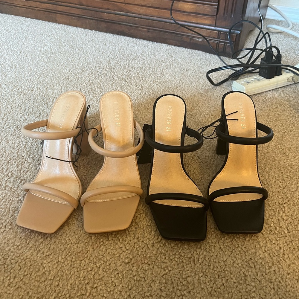 PRICED FOR 2 PAIRS Forever 21 sandals size 7